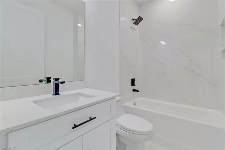 4137 E Gator  CIR, Cape Coral, FL 33909