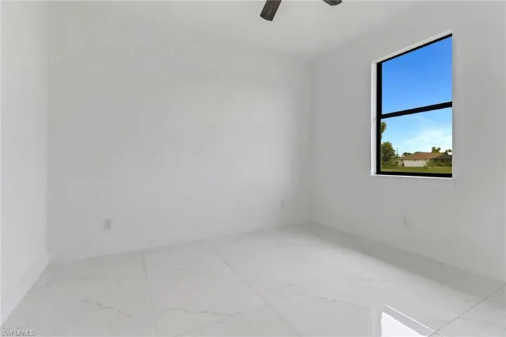 4137 E Gator  CIR, Cape Coral, FL 33909
