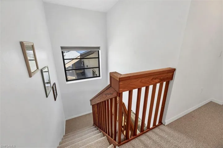 Textured neutral carpet looks like brand new!