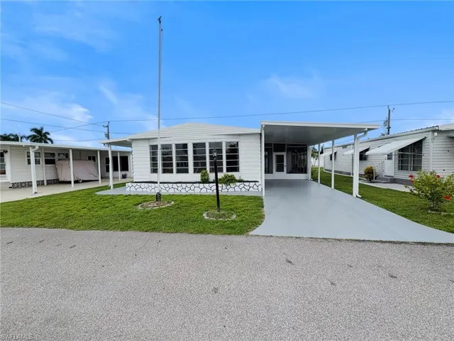 3347 Rainbow Ln, North Fort Myers, Florida 33903