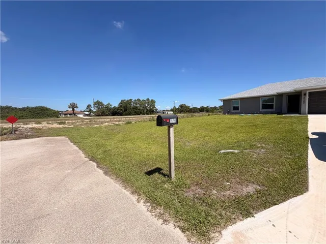 4702 Loraine Ave S, Lehigh Acres, Florida 33976
