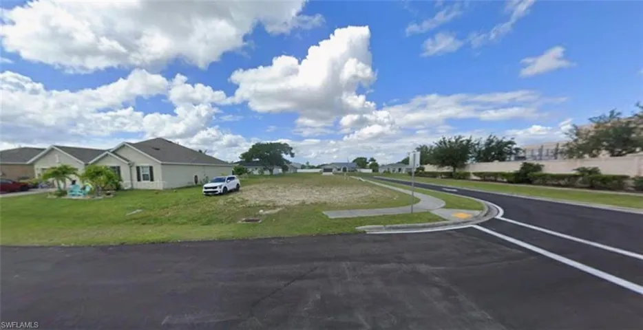 2606 Sw 8th Ct, Cape Coral, Florida 33914