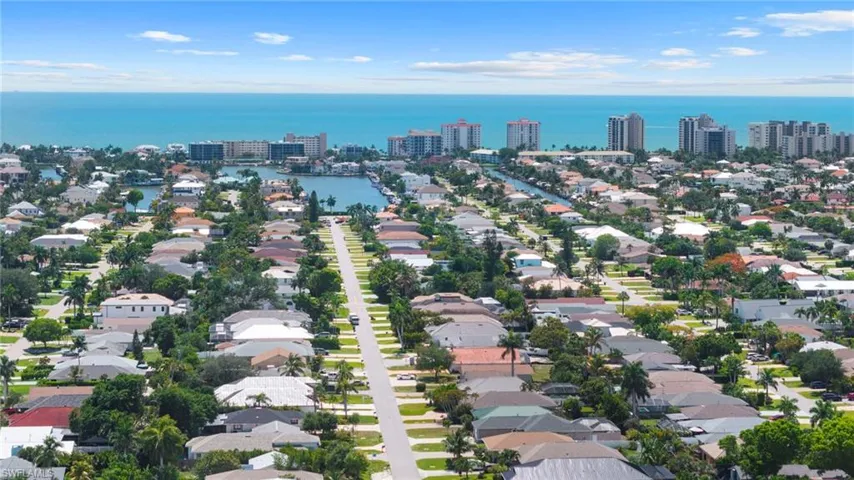 641 105th Ave N, Naples, Florida 34108