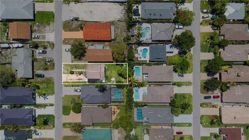 641 105th Ave N, Naples, Florida 34108
