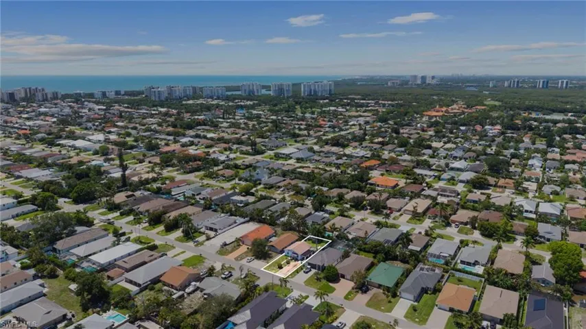 641 105th Ave N, Naples, Florida 34108