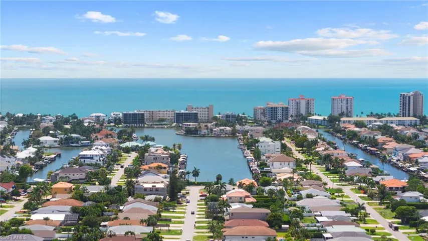 641 105th Ave N, Naples, Florida 34108