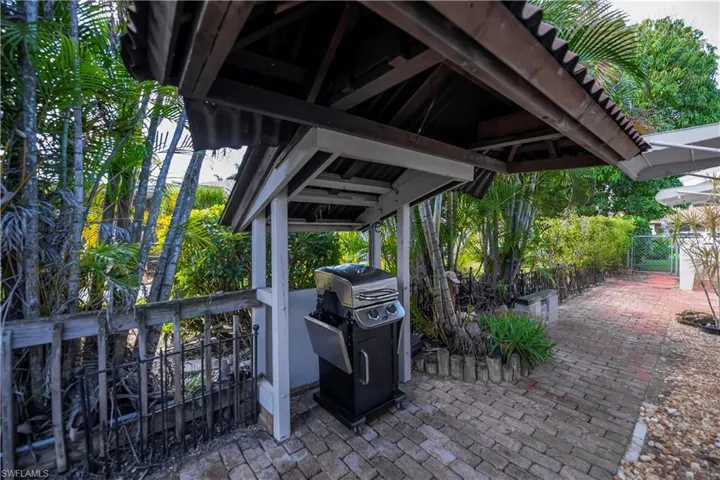 Outdoor Grilling Space