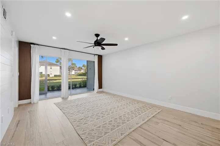 1330 Derbyshire Ct E101, Naples, Florida 34116