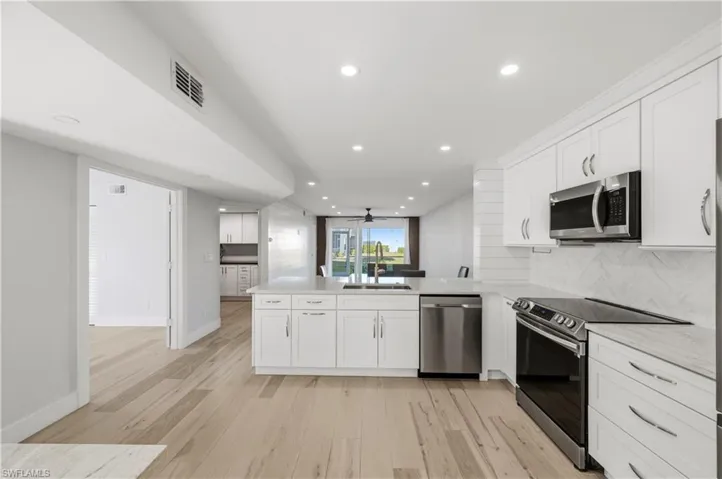 1330 Derbyshire Ct E101, Naples, Florida 34116
