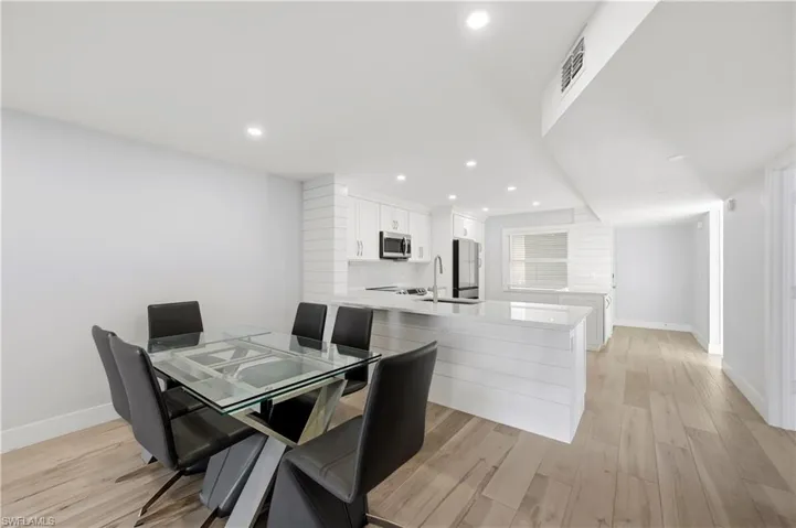 1330 Derbyshire Ct E101, Naples, Florida 34116