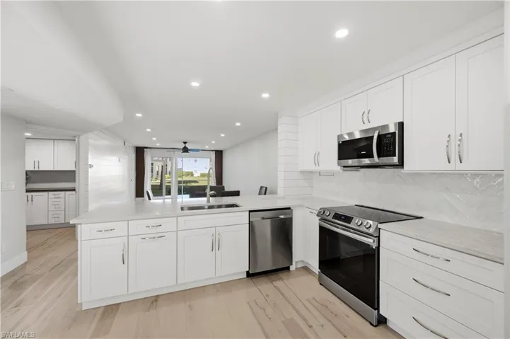 1330 Derbyshire Ct E101, Naples, Florida 34116