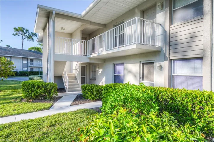 1330 Derbyshire Ct E101, Naples, Florida 34116