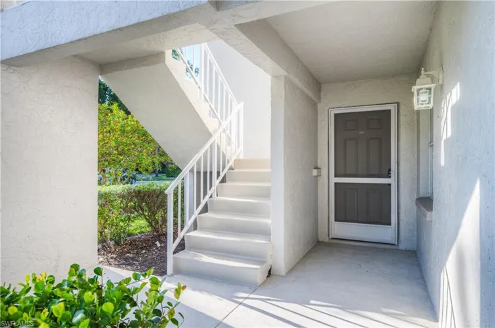 1330 Derbyshire Ct E101, Naples, Florida 34116