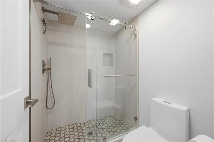 1330 Derbyshire Ct E101, Naples, Florida 34116