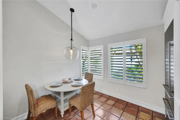 202 Bears Paw Trl 97, Naples, Florida 34105