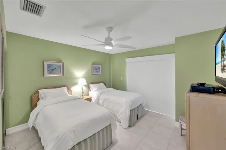 202 Bears Paw Trl 97, Naples, Florida 34105