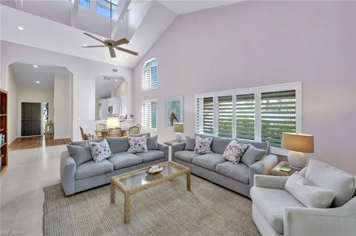 202 Bears Paw Trl 97, Naples, Florida 34105