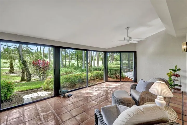202 Bears Paw Trl 97, Naples, Florida 34105