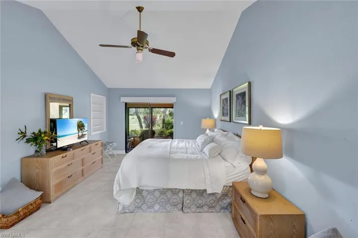 202 Bears Paw Trl 97, Naples, Florida 34105