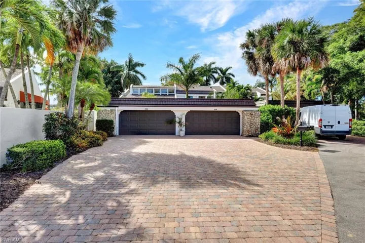 202 Bears Paw Trl 97, Naples, Florida 34105