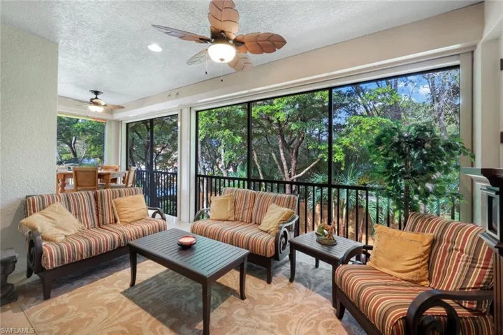 Sunroom with ceiling fan