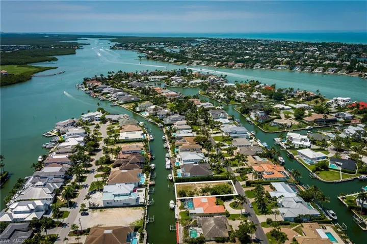 2165 Tarpon Rd, Naples, Florida 34102