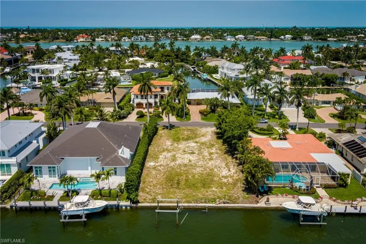 2165 Tarpon Rd, Naples, Florida 34102