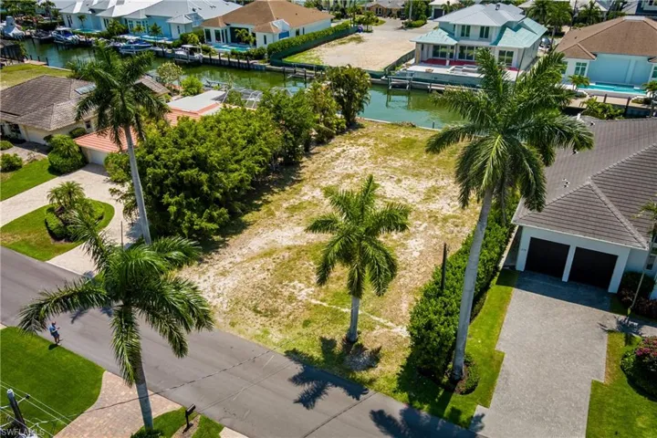 2165 Tarpon Rd, Naples, Florida 34102