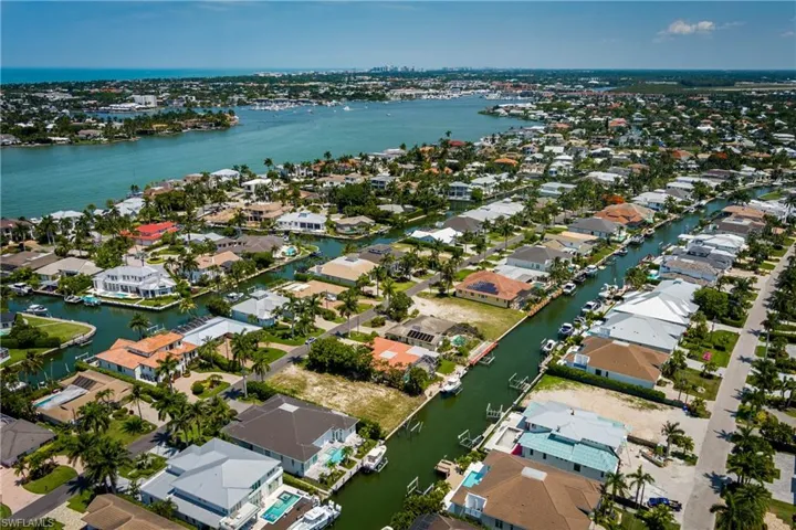 2165 Tarpon Rd, Naples, Florida 34102