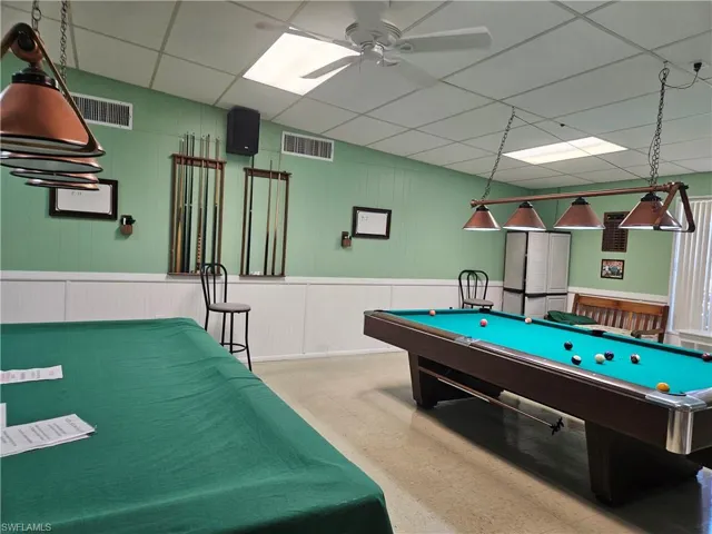 11  Pearl  DR, Naples, FL 34114