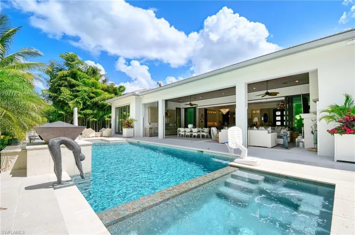 3003  Crayton  RD, Naples, FL 34103