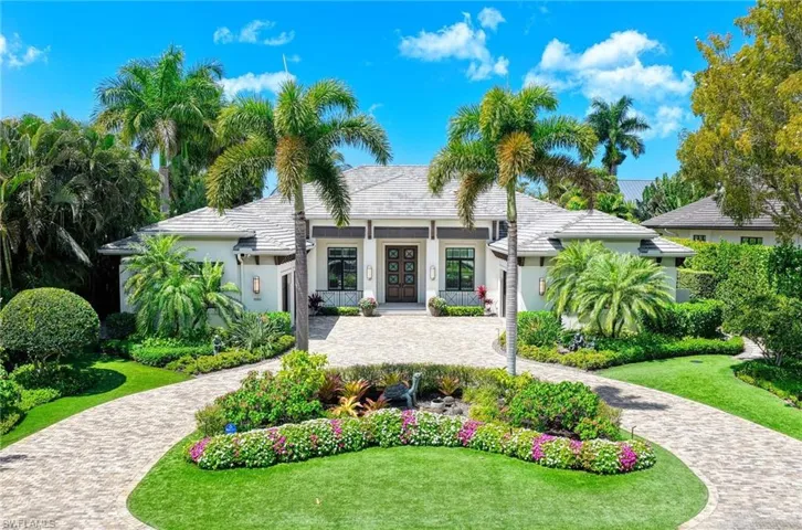3003  Crayton  RD, Naples, FL 34103