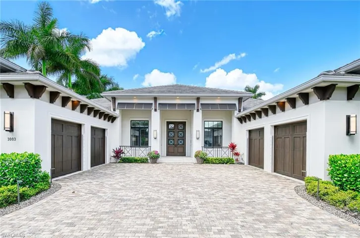 3003  Crayton  RD, Naples, FL 34103