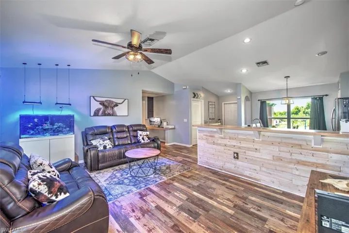 5224  Beecher  ST, Lehigh Acres, FL 33971