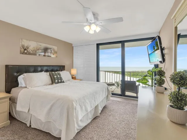 MASTER BEDROOM VIEW