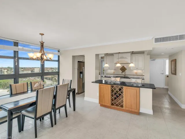 DINING ROOM - KITCHEN
