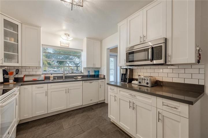 250 E Circle DR, CLEWISTON FL 33440