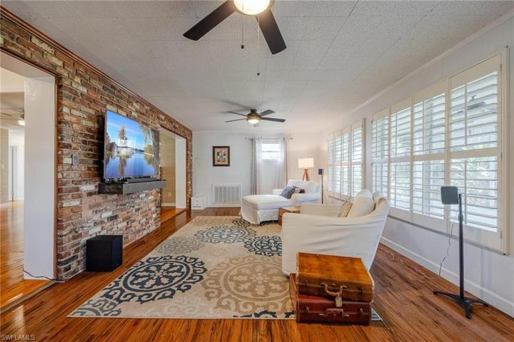 250 E Circle DR, CLEWISTON FL 33440