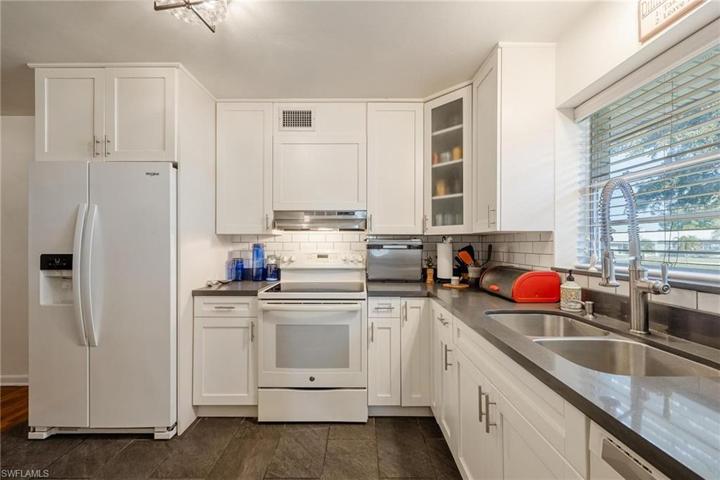 250 E Circle DR, CLEWISTON FL 33440
