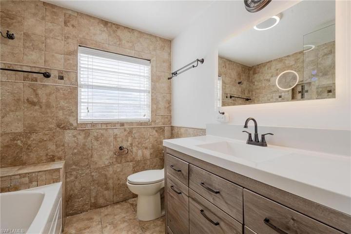 250 E Circle DR, CLEWISTON FL 33440