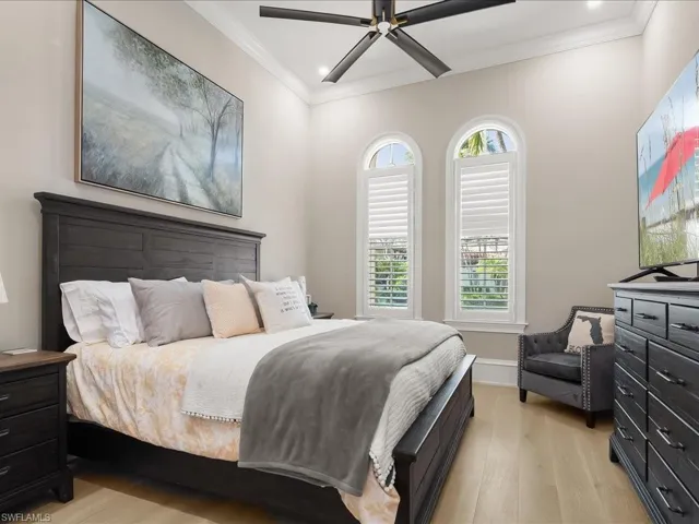 Second Guest bedroom with ensuite bathroom and European White Oak wood flooring.