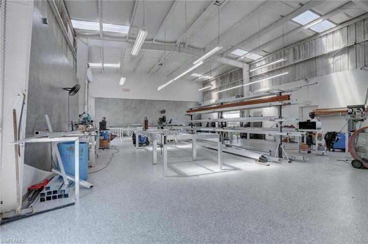3000 sq ft unit