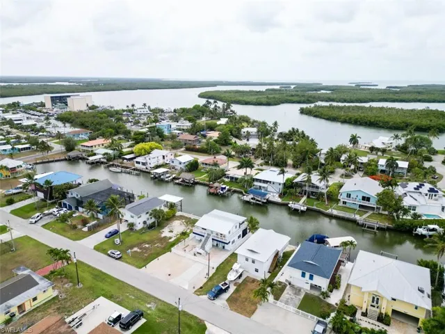 Drone / aerial view of a large body of water