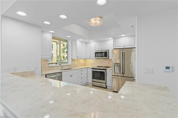 2738  Tiburon E BLVD, Naples, FL 34109