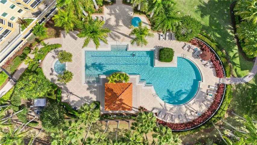 Ventanas Pool.  The LARGEST Pool in Tiburon