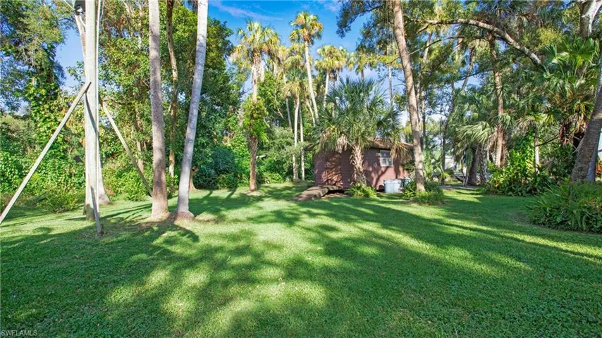 105  Little Grove  LN, North Fort Myers, FL 33917