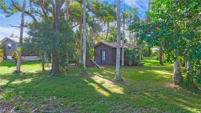 105  Little Grove  LN, North Fort Myers, FL 33917