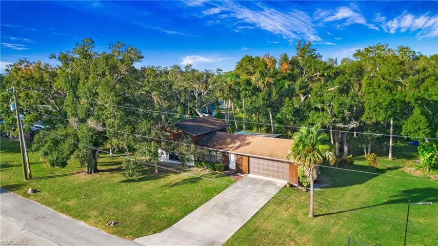 105  Little Grove  LN, North Fort Myers, FL 33917
