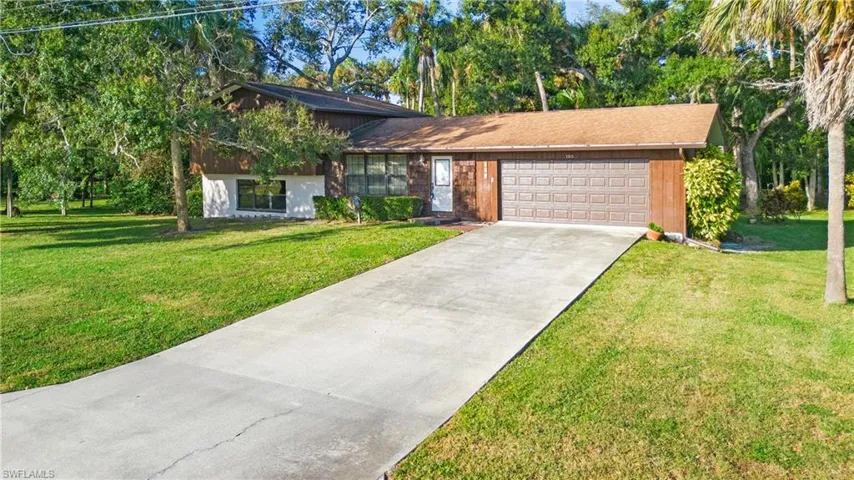 105  Little Grove  LN, North Fort Myers, FL 33917