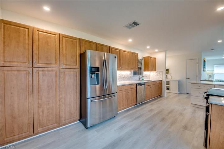 5585  Buring  CT, Fort Myers, FL 33919